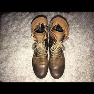 Brown combat boots size 39